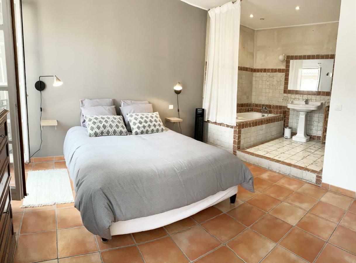 Arelate Sejour Apartment Arles Bagian luar foto